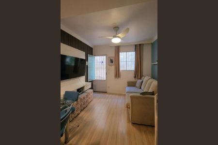 Sala de casa de condomínio à venda com 2 quartos, 95m² em Baronesa, Osasco