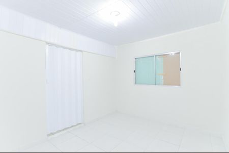 Quarto de casa para alugar com 1 quarto, 60m² em Vila Itapegica, Guarulhos