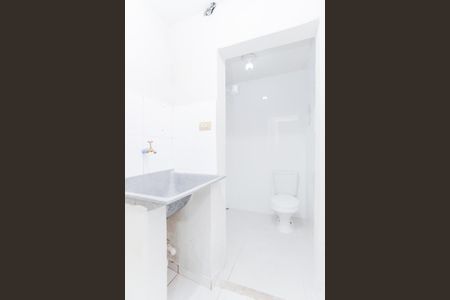 Área de Serviço de casa para alugar com 1 quarto, 60m² em Vila Itapegica, Guarulhos