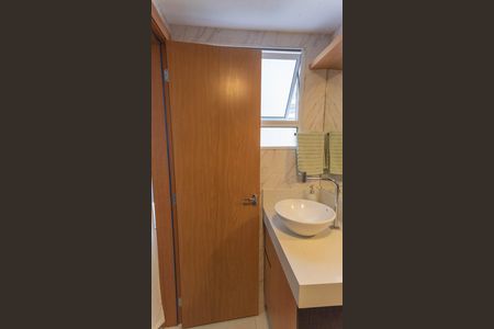 Apartamento à venda com 70m², 2 quartos e 1 vaga Apartamento à venda com 70m², 2 quartos e 1 vagaBanheiro da Suíte