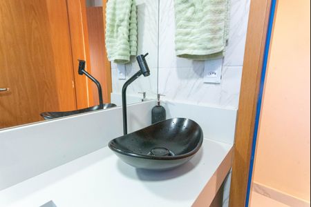 Apartamento à venda com 70m², 2 quartos e 1 vaga Apartamento à venda com 70m², 2 quartos e 1 vagaBanheiro