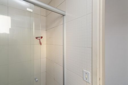 Banheiro de apartamento à venda com 2 quartos, 45m² em Ponte Grande, Guarulhos