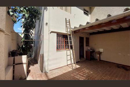 Casa de condomínio à venda com 135m², 4 quartos e 3 vagas