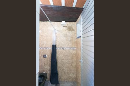 Banheiro de serviço de casa para alugar com 3 quartos, 200m² em Campo Grande, Rio de Janeiro