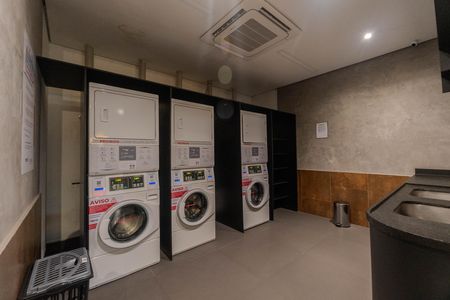 Studio para alugar com 28m², 1 quarto e sem vaga Studio para alugar com 28m², 1 quarto e sem vagaLavanderia