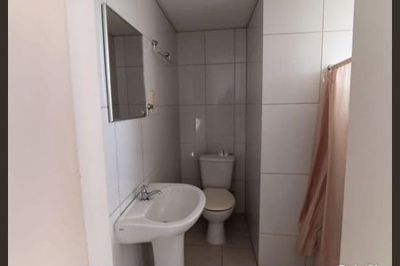 Banheiro 1 de apartamento para alugar com 2 quartos, 38m² em Menino Deus, Porto Alegre