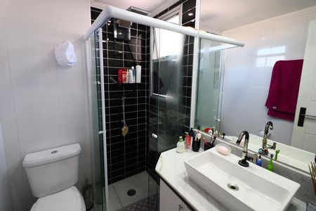 Banheiro de apartamento para alugar com 2 quartos, 55m² em Jardim Roberto, Osasco