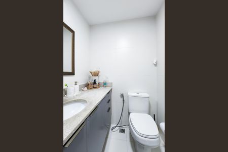 Banheiro Social de apartamento à venda com 2 quartos, 79m² em Maracanã, Rio de Janeiro