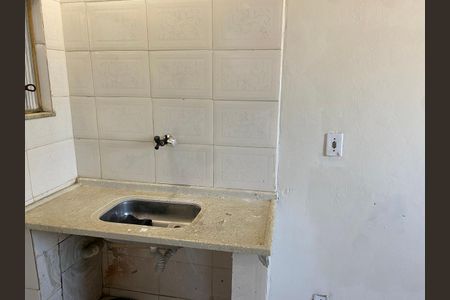 Cozinha de kitnet/studio para alugar com 1 quarto, 36m² em Cavalcanti, Rio de Janeiro
