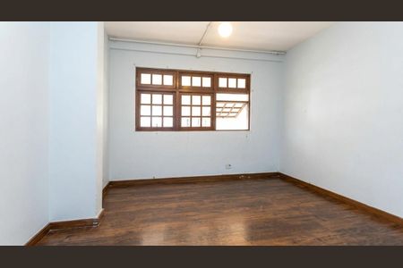 Sala de casa à venda com 5 quartos, 160m² em Cajuru, Curitiba