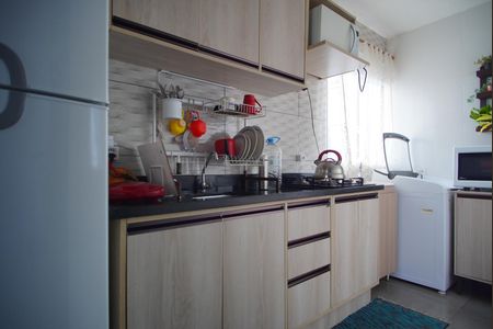 Cozinha de apartamento à venda com 2 quartos, 40m² em Mário Quintana, Porto Alegre
