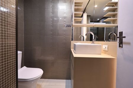 Banheiro de apartamento para alugar com 3 quartos, 60m² em Parque Marajoara, Santo André