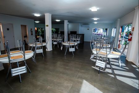 Apartamento para alugar com 54m², 2 quartos e 1 vaga Apartamento para alugar com 54m², 2 quartos e 1 vagaÁrea comum - Salão de festas