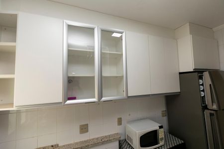 Apartamento para alugar com 78m², 3 quartos e 2 vagas Apartamento para alugar com 78m², 3 quartos e 2 vagasCOZINHA