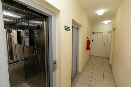 Apartamento para alugar com 78m², 3 quartos e 2 vagas Apartamento para alugar com 78m², 3 quartos e 2 vagasHALL DOS ELEVADORES ANDAR