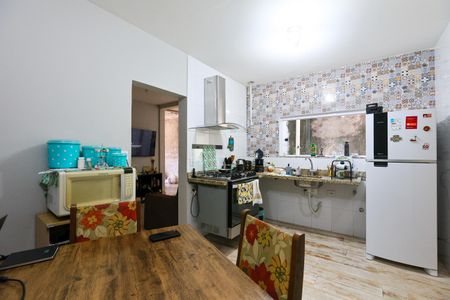 Apartamento à venda com 200m², 2 quartos e 3 vagas Apartamento à venda com 200m², 2 quartos e 3 vagasCasa 2