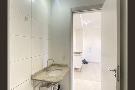 Banheiro de kitnet/studio para alugar com 1 quarto, 36m² em Presidente Altino, Osasco