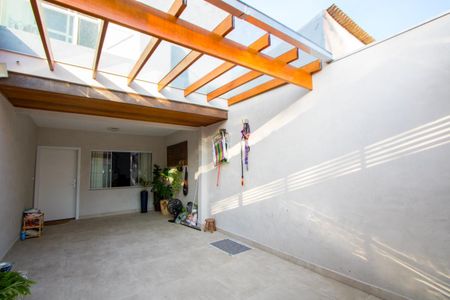 Garagem de casa à venda com 3 quartos, 110m² em Vila Alzira, Santo André