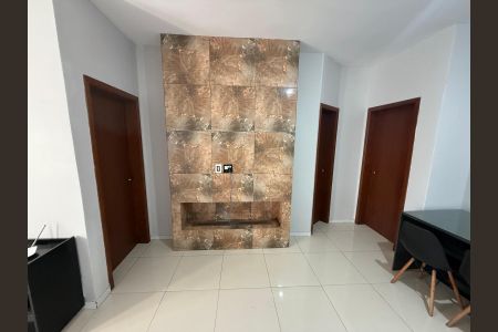 Casa para alugar com 55m², 2 quartos e 1 vaga Casa para alugar com 55m², 2 quartos e 1 vagaSala