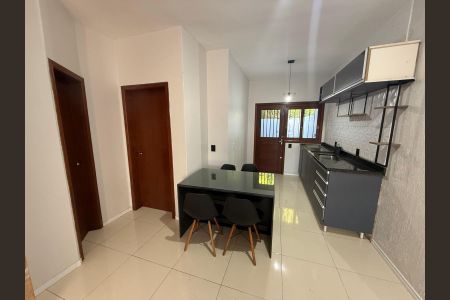 Cozinha de casa para alugar com 2 quartos, 55m² em Loteamento Jardim Timbaúva, Gravataí