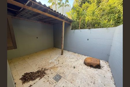 Área de serviço de casa para alugar com 2 quartos, 55m² em Loteamento Jardim Timbaúva, Gravataí