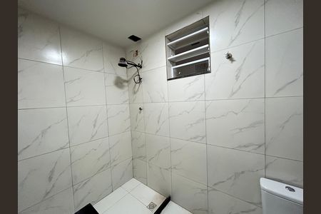 Apartamento para alugar com 63m², 2 quartos e sem vagaBanheiro