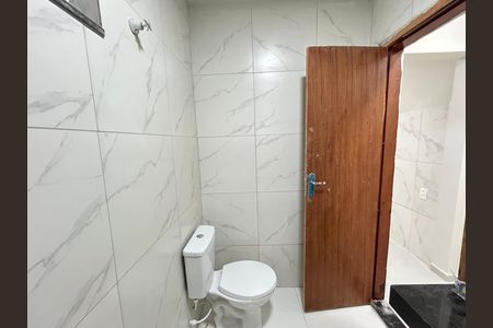 Banheiro de apartamento para alugar com 2 quartos, 63m² em Quintino Bocaiúva, Rio de Janeiro