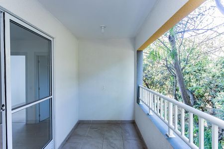 Apartamento para alugar com 36m², 2 quartos e sem vaga Apartamento para alugar com 36m², 2 quartos e sem vagaVaranda e área de serviço