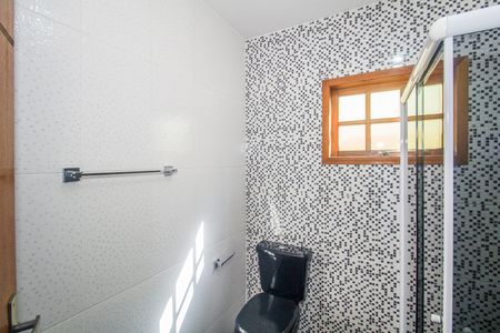 Casa para alugar com 210m², 3 quartos e 1 vaga Casa para alugar com 210m², 3 quartos e 1 vagaBanheiro 2