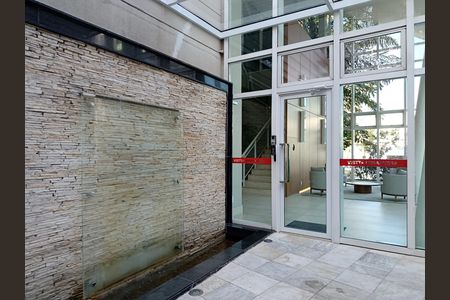 Apartamento à venda com 215m², 3 quartos e 4 vagas Apartamento à venda com 215m², 3 quartos e 4 vagasEntrada do Edifício