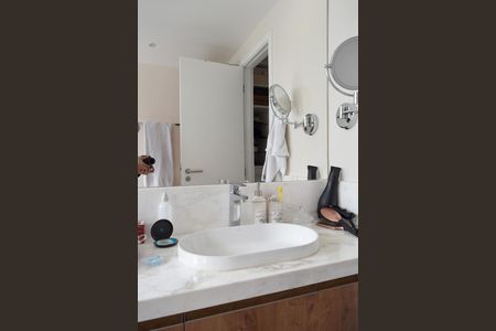 Apartamento à venda com 215m², 3 quartos e 4 vagasBanheiro da Suíte