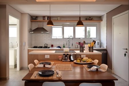 Apartamento à venda com 215m², 3 quartos e 4 vagasCozinha