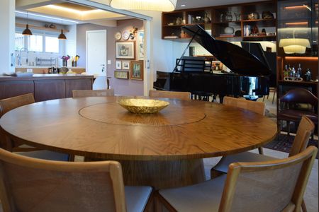 Apartamento à venda com 215m², 3 quartos e 4 vagasSala