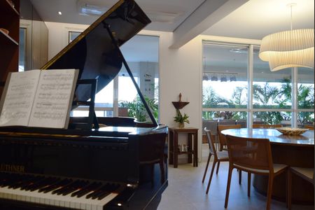 Apartamento à venda com 215m², 3 quartos e 4 vagasSala