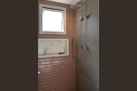 Apartamento à venda com 215m², 3 quartos e 4 vagasBanheiro