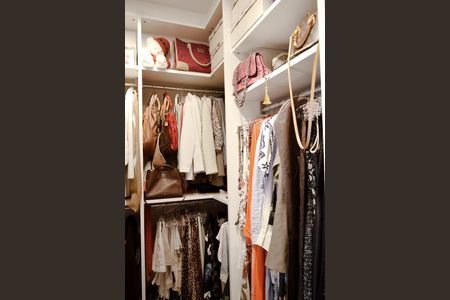 Apartamento à venda com 215m², 3 quartos e 4 vagasCloset da suíte