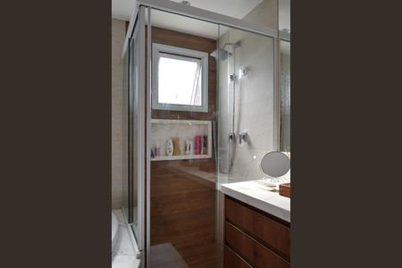 Apartamento à venda com 215m², 3 quartos e 4 vagasBanheiro da Suíte
