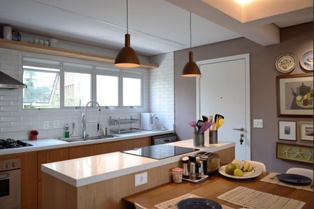 Apartamento à venda com 215m², 3 quartos e 4 vagasCozinha