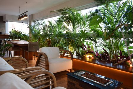 Apartamento à venda com 215m², 3 quartos e 4 vagasVaranda
