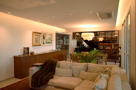 Apartamento à venda com 215m², 3 quartos e 4 vagasSala