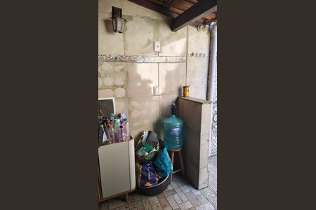 Casa à venda com 180m², 2 quartos e 2 vagas