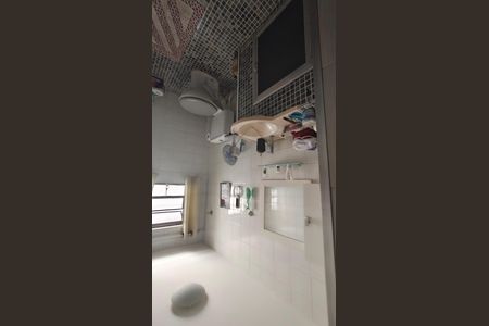 Casa à venda com 180m², 2 quartos e 2 vagas