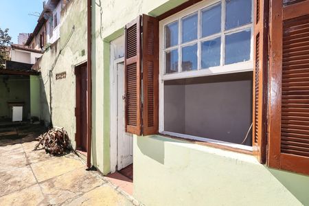 Quintal e área de serviço de casa à venda com 3 quartos, 200m² em Cambuci, São Paulo
