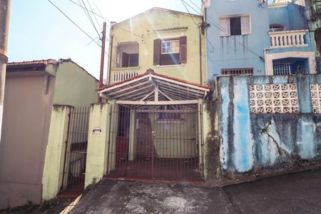 Fachada de casa à venda com 3 quartos, 200m² em Cambuci, São Paulo
