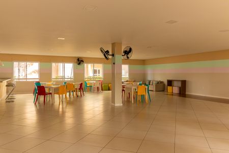 Apartamento à venda com 45m², 2 quartos e 1 vaga Apartamento à venda com 45m², 2 quartos e 1 vagaÁrea comum - Salão de festas