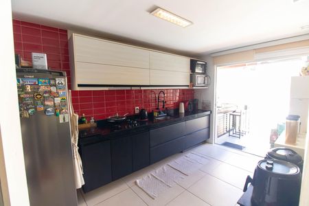 Casa de condomínio à venda com 189m², 3 quartos e 2 vagas Casa de condomínio à venda com 189m², 3 quartos e 2 vagasCozinha