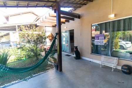 Casa de condomínio à venda com 189m², 3 quartos e 2 vagas Casa de condomínio à venda com 189m², 3 quartos e 2 vagasPlaquinha