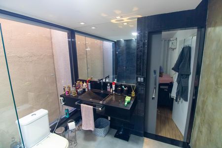 Casa de condomínio à venda com 189m², 3 quartos e 2 vagas Casa de condomínio à venda com 189m², 3 quartos e 2 vagasBanheiro da Suíte