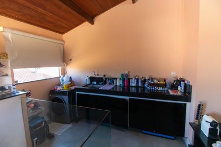 Casa de condomínio à venda com 189m², 3 quartos e 2 vagas Casa de condomínio à venda com 189m², 3 quartos e 2 vagasEscritório