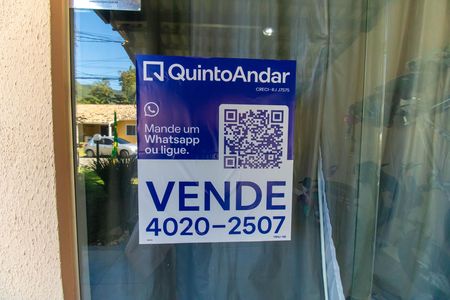 Casa de condomínio à venda com 189m², 3 quartos e 2 vagas Casa de condomínio à venda com 189m², 3 quartos e 2 vagasPlaquinha